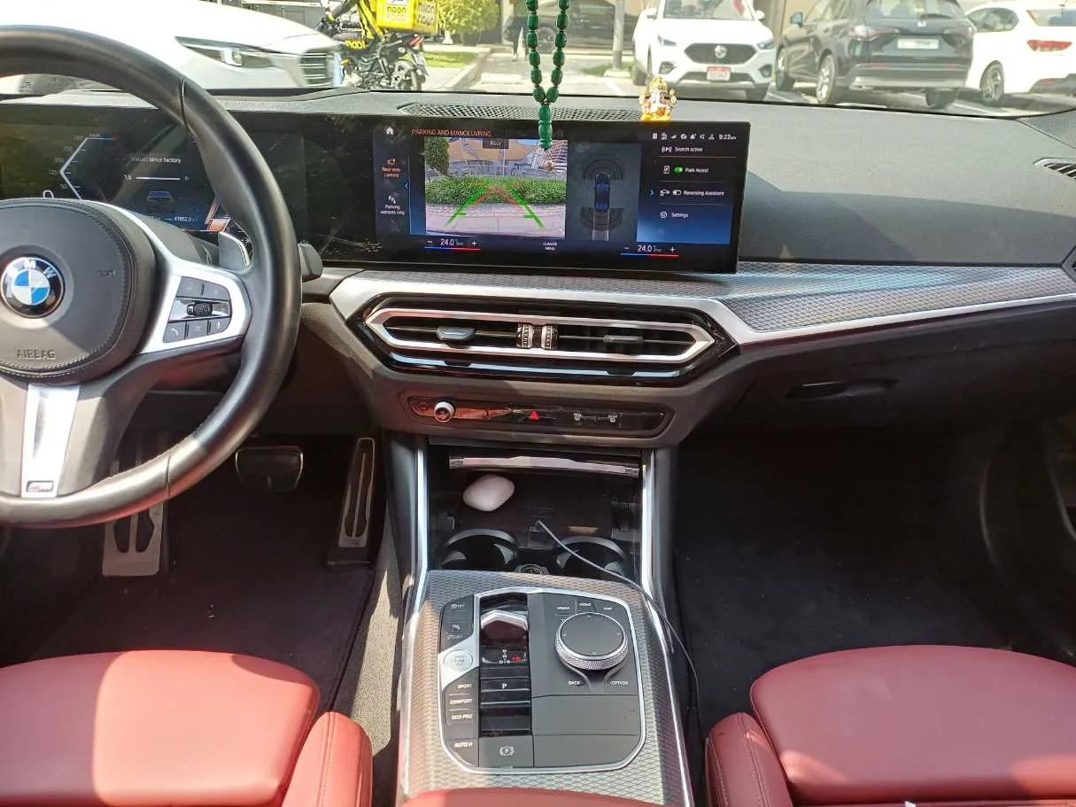 Car image 16