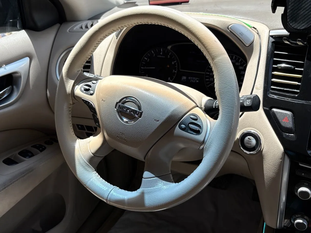 Car image 21