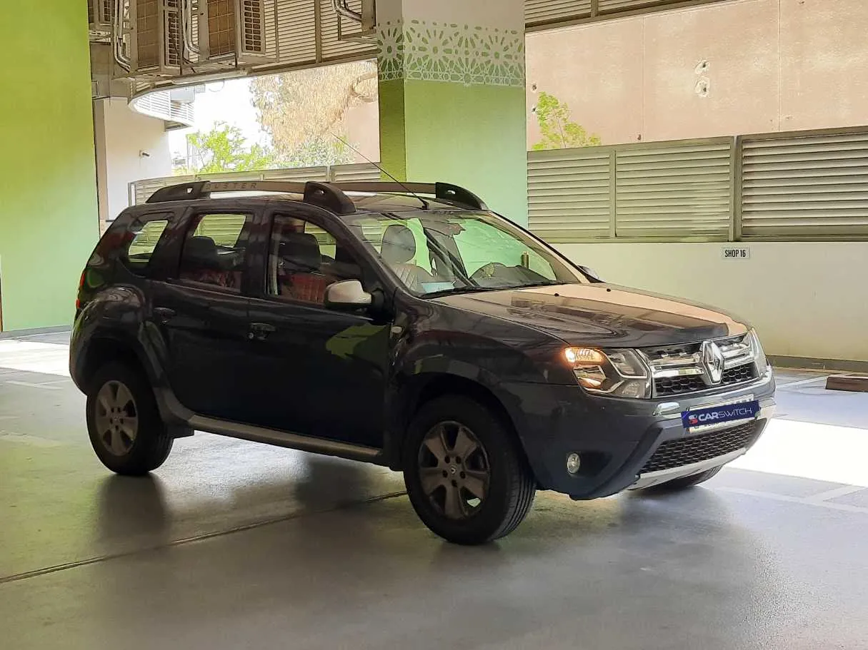 Car image 3