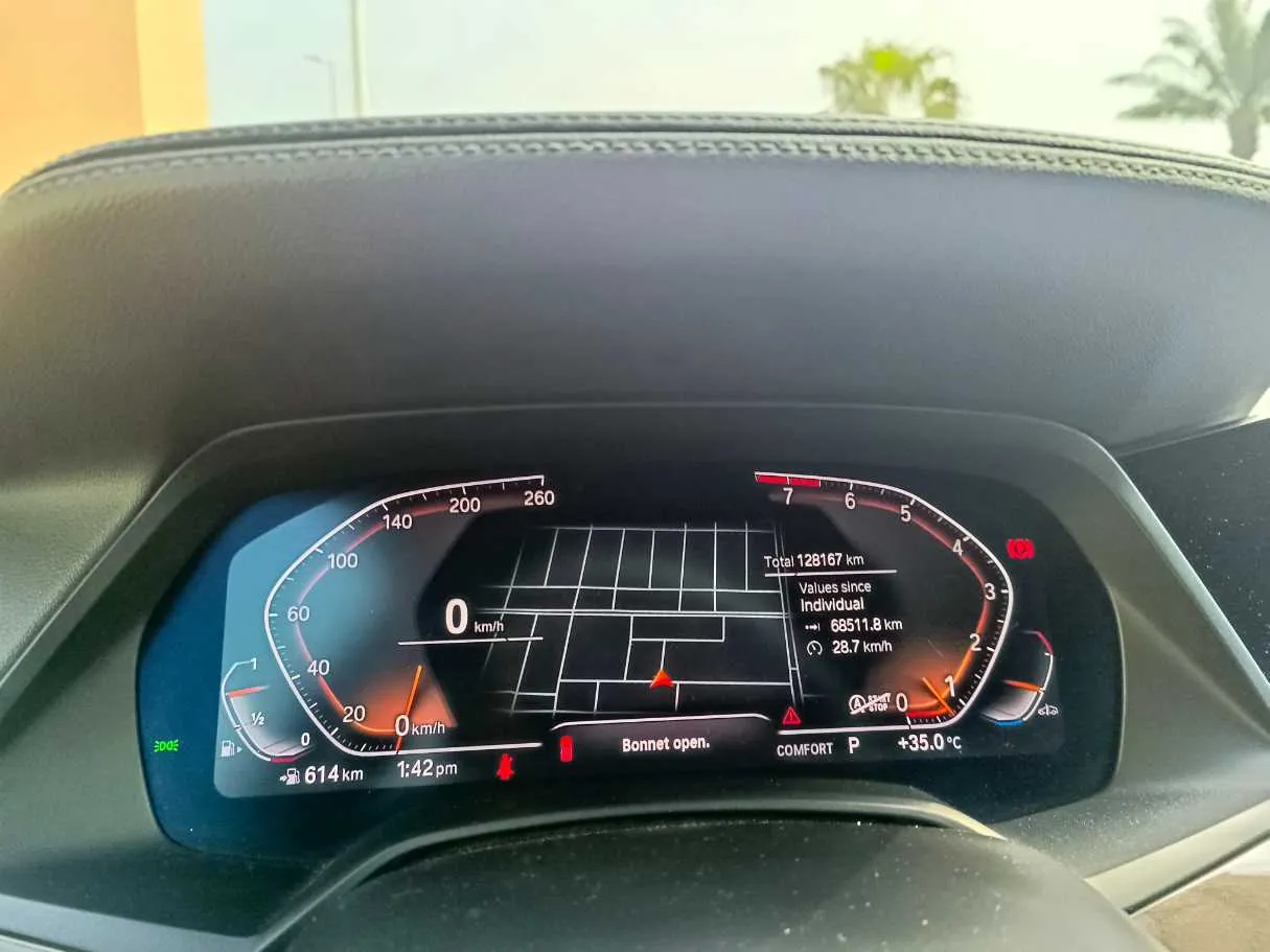 Car image 27