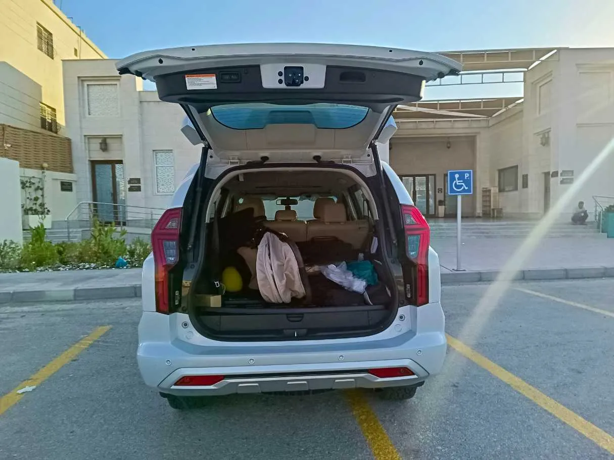 Car image 34