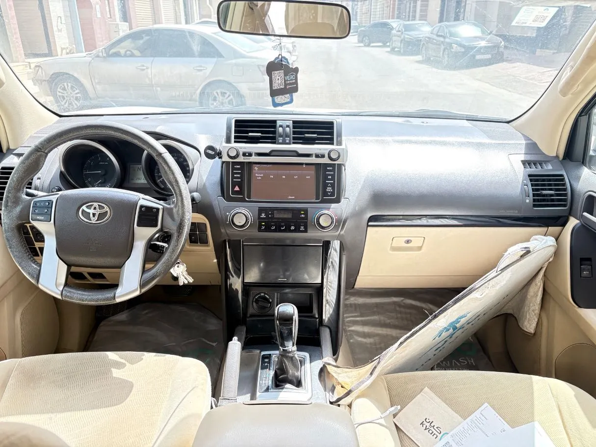 Car image 18