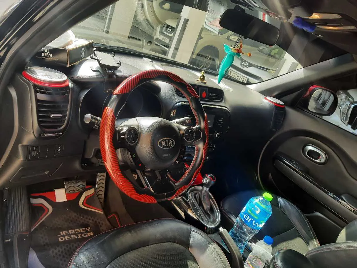 Car image 11
