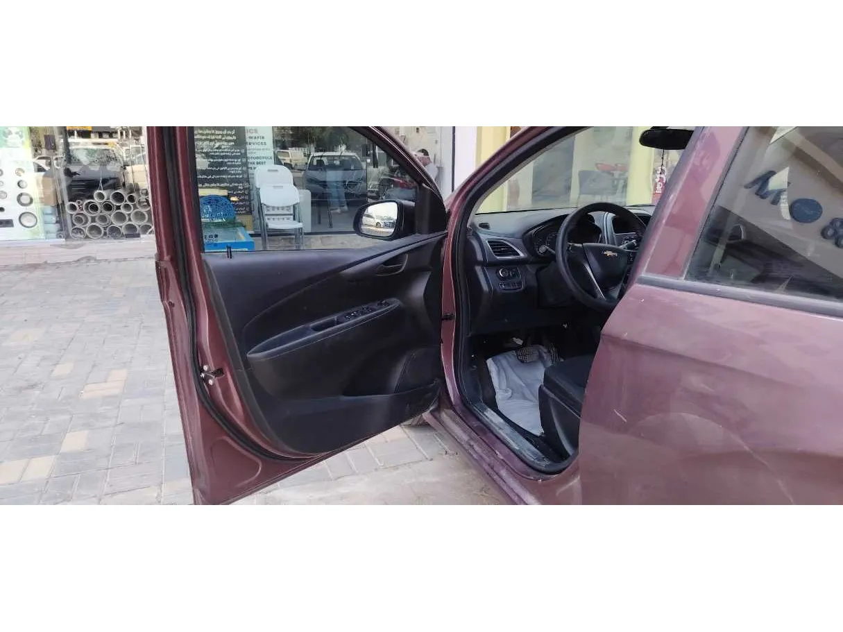 Car image 16