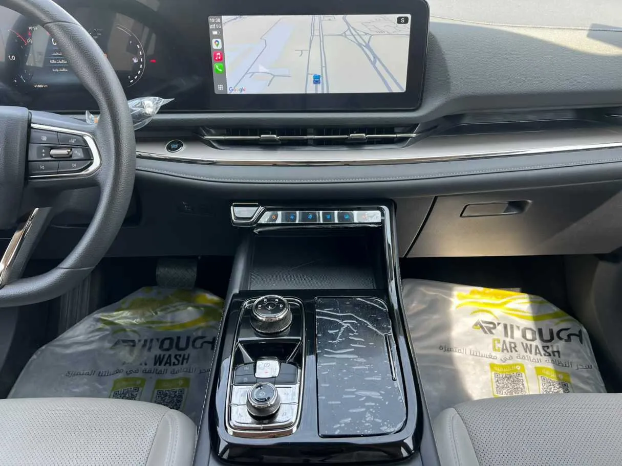 Car image 17