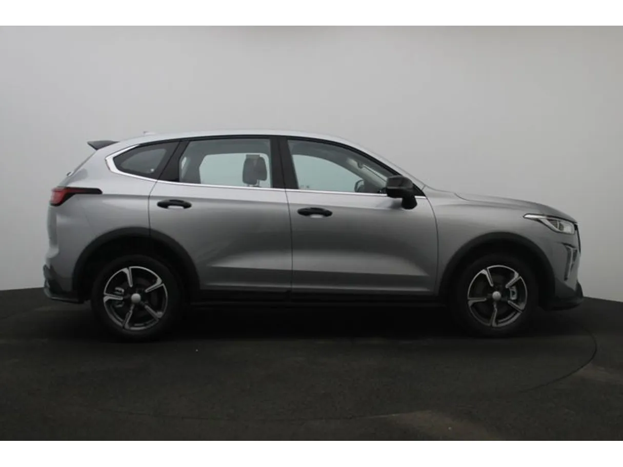 Car image 13