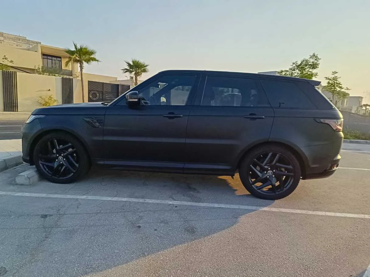 Car image 8