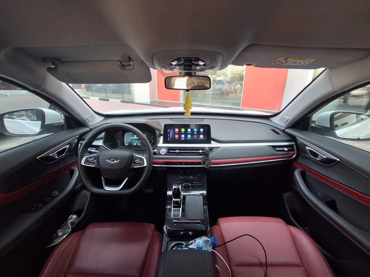 Car image 19
