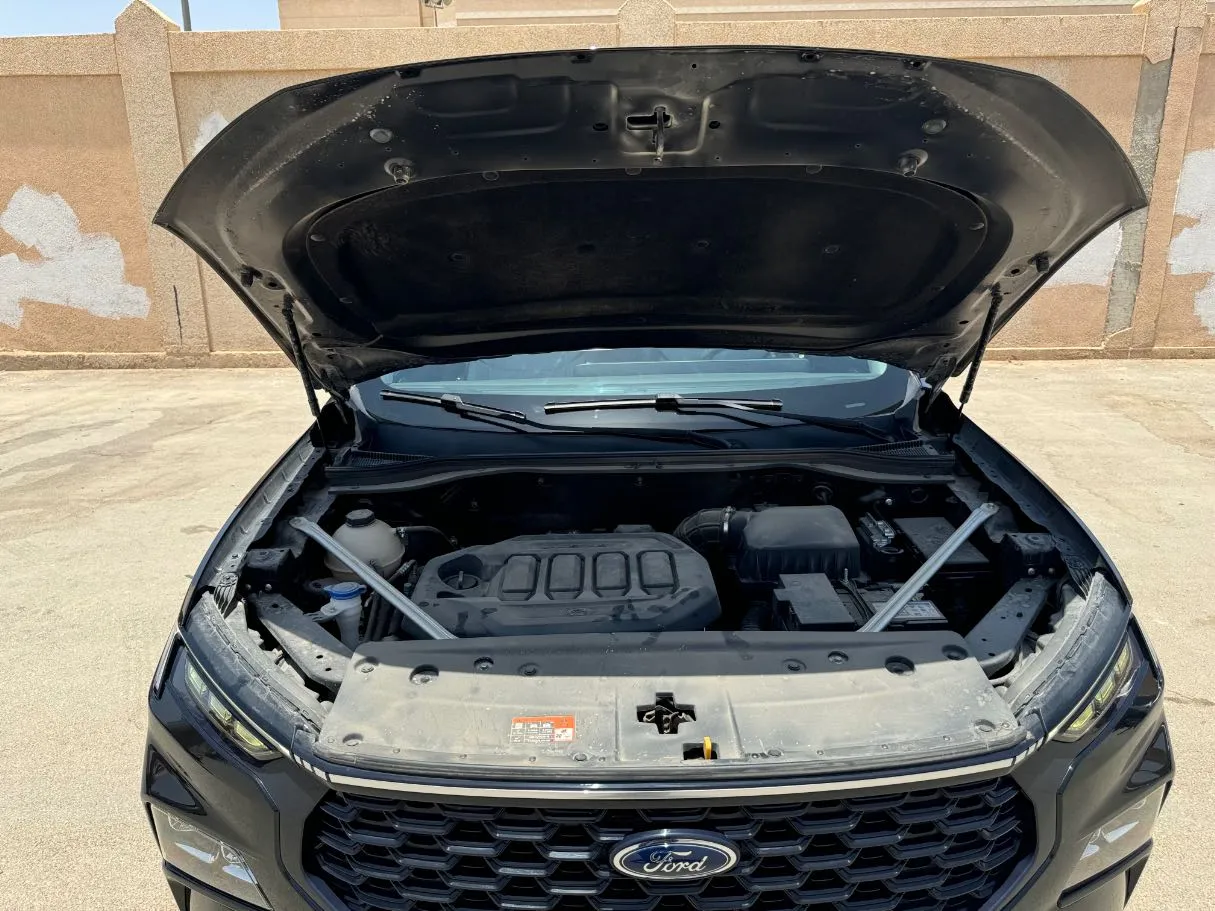 Car image 25
