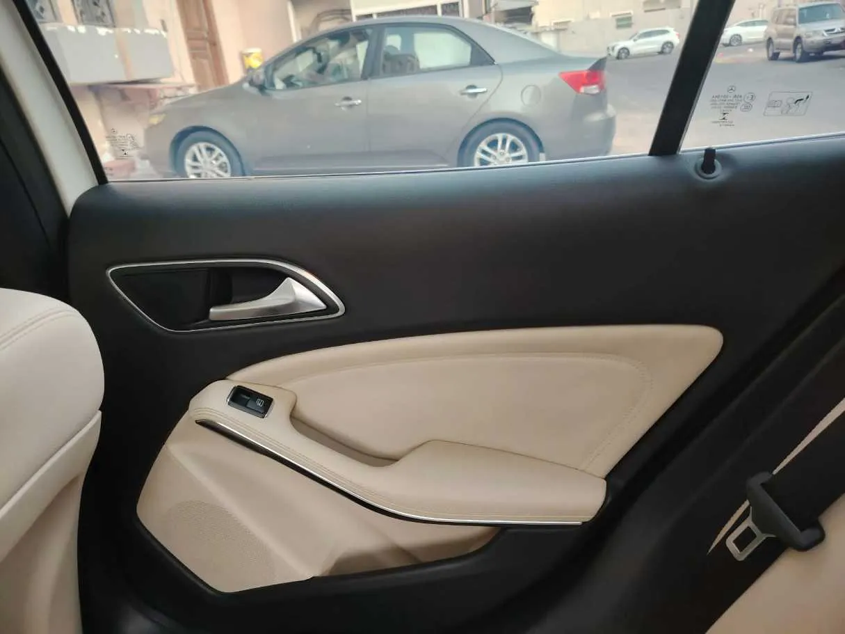Car image 38