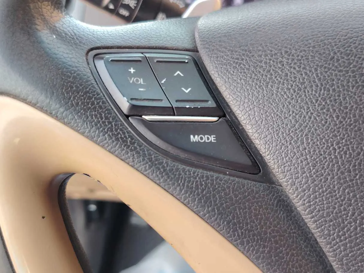 Car image 31