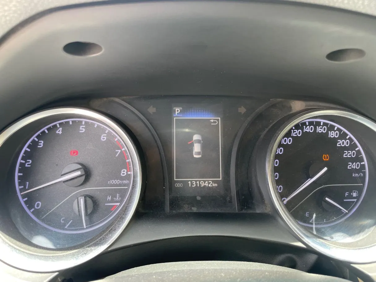 Car image 20