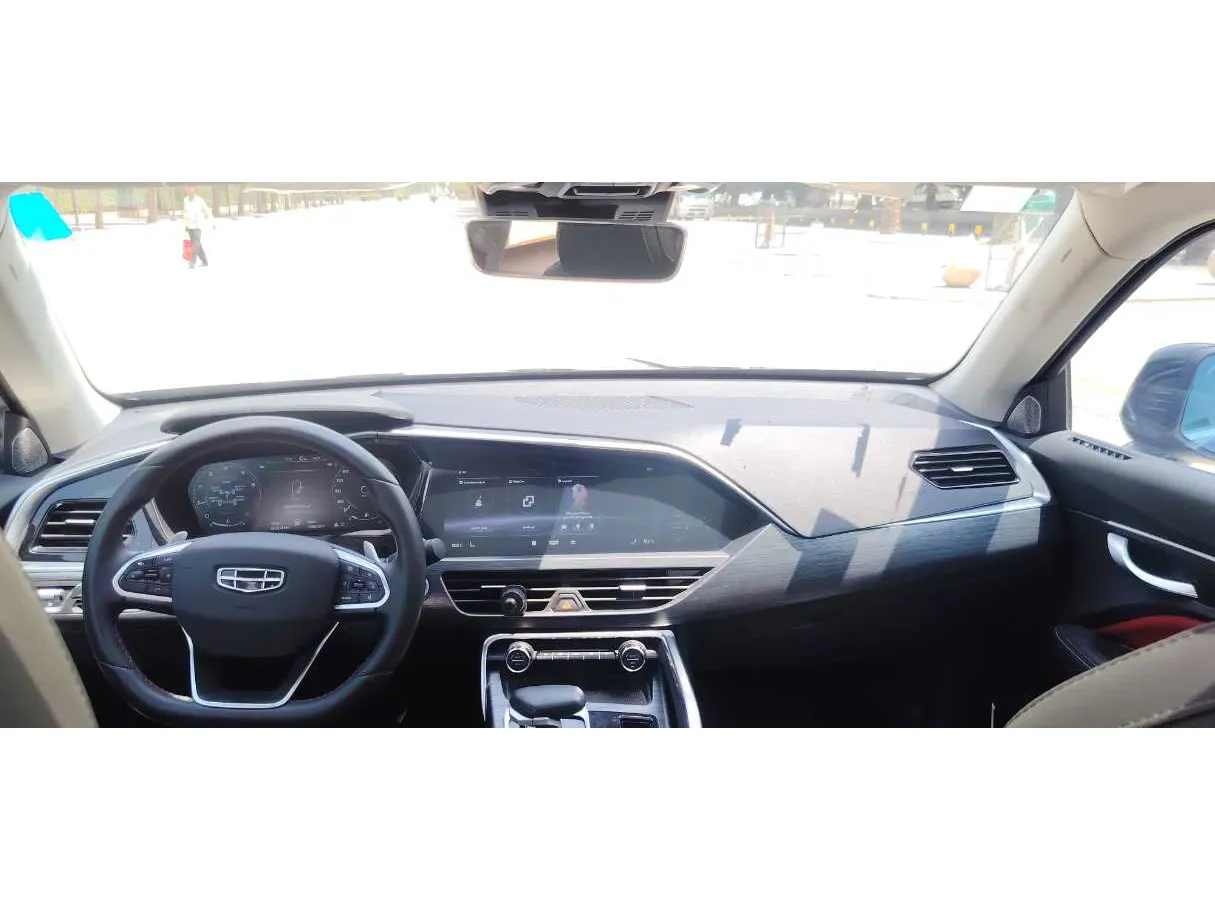 Car image 16