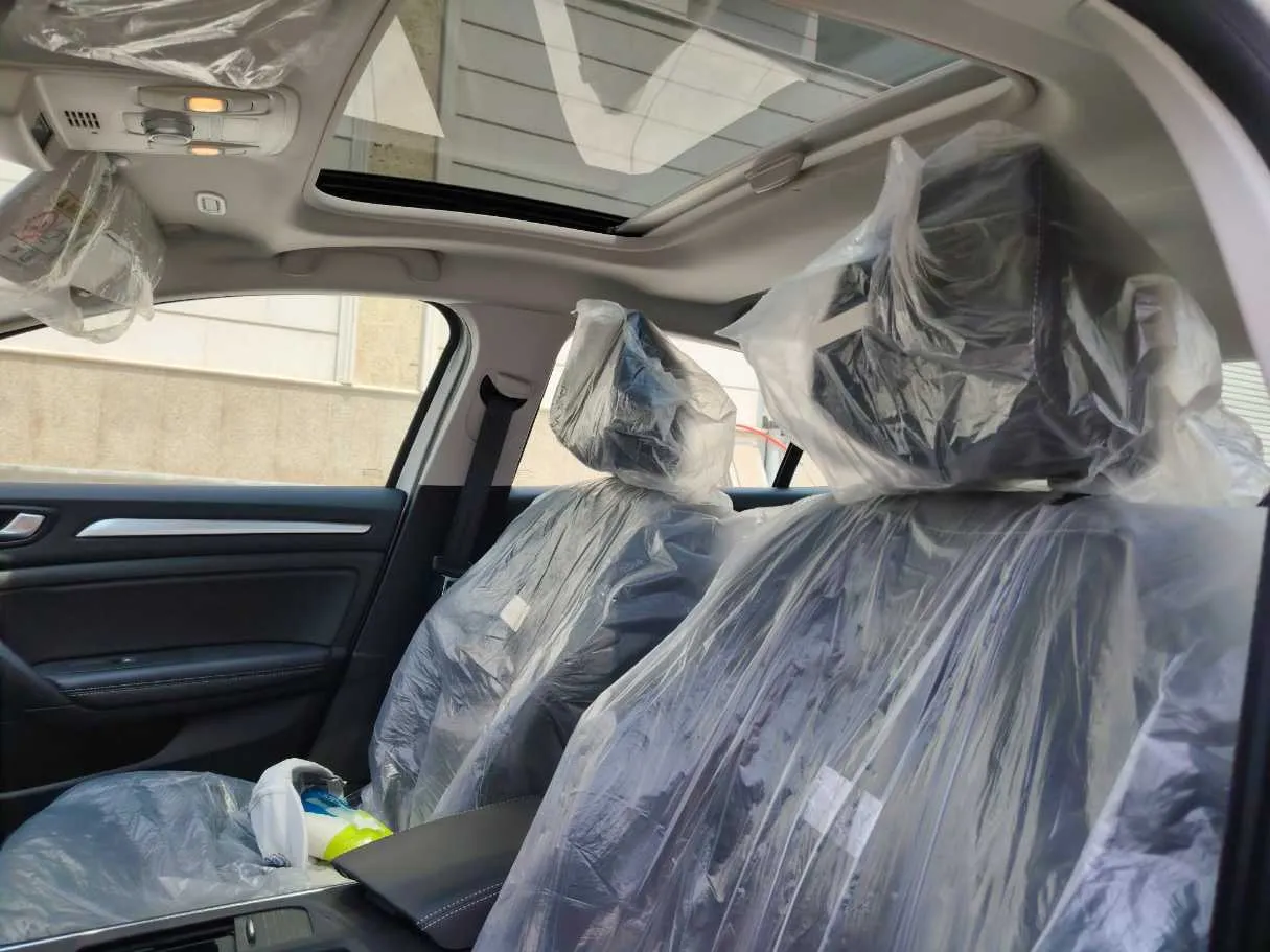 Car image 14