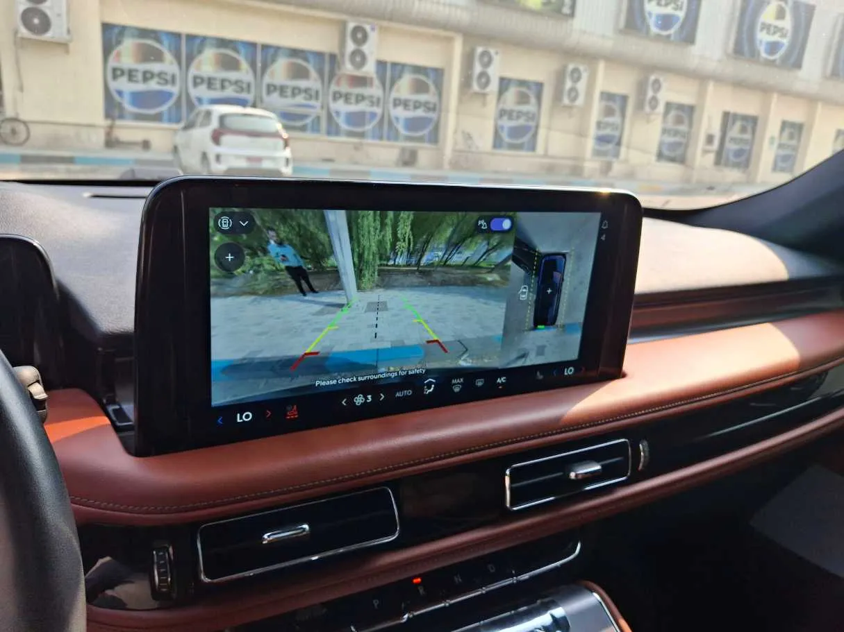 Car image 21