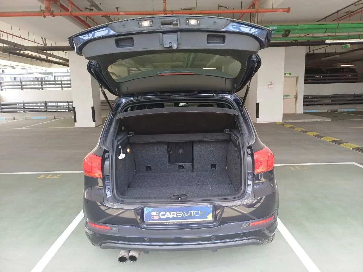 Car image 23