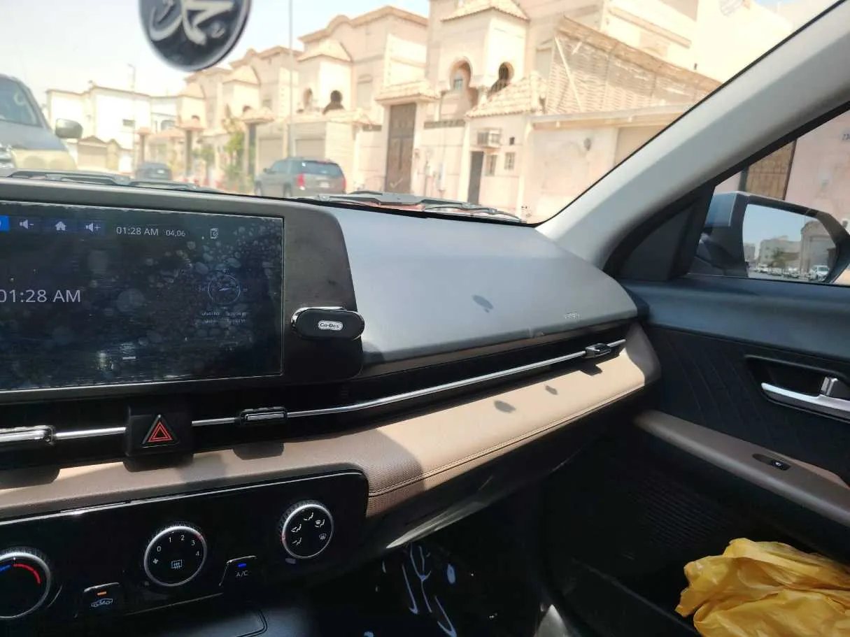 Car image 37