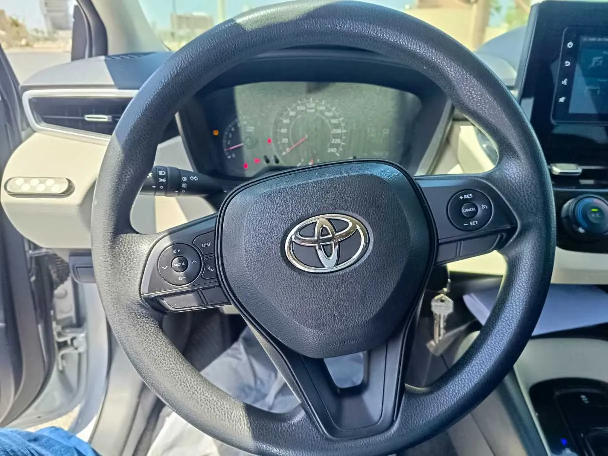 Car image 23