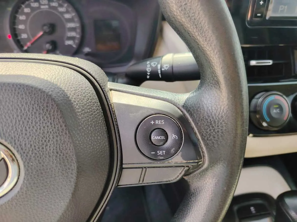 Car image 33