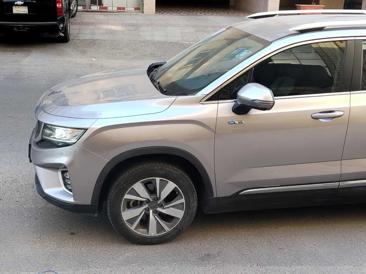 Car image 9