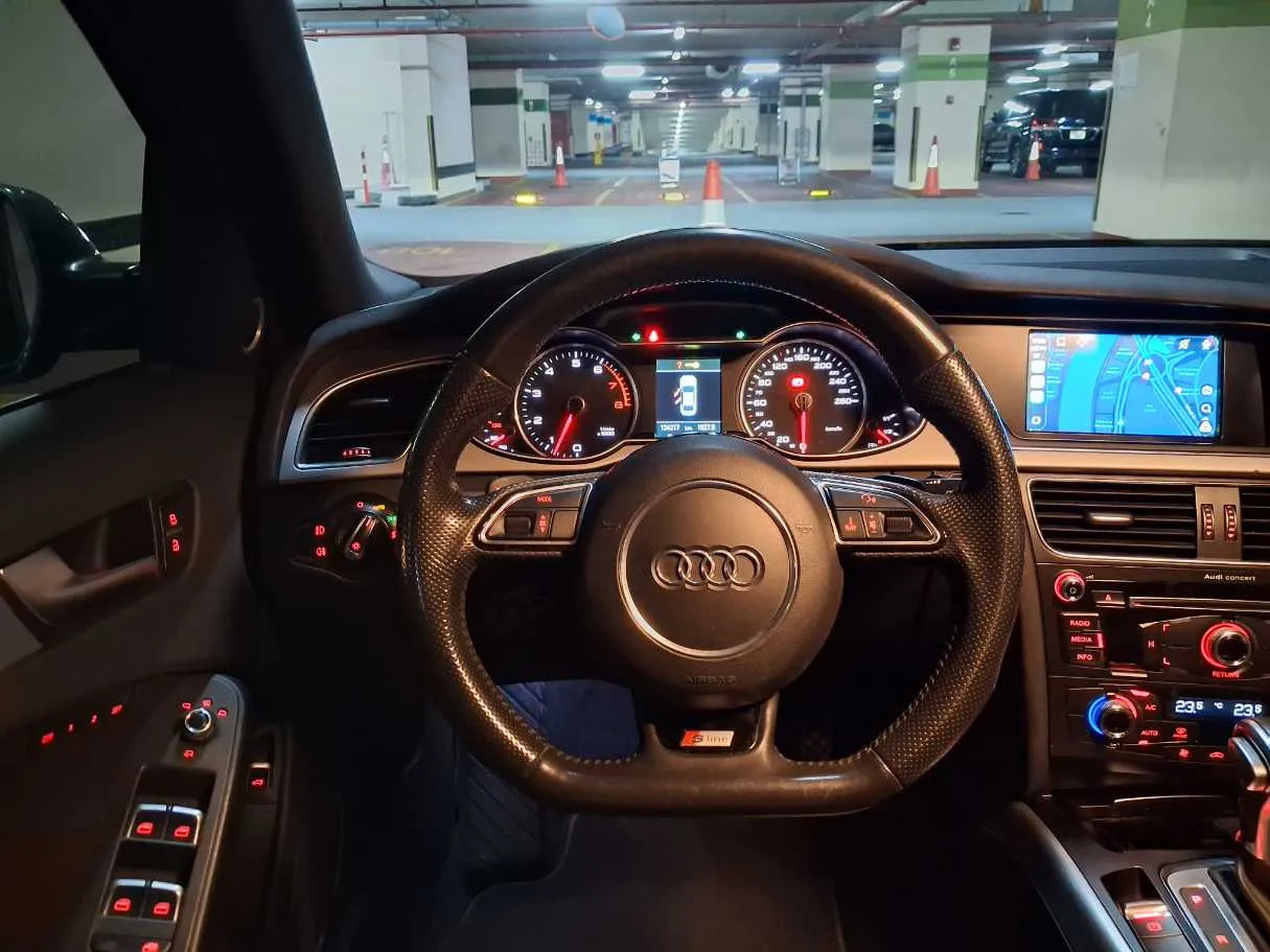 Car image 17