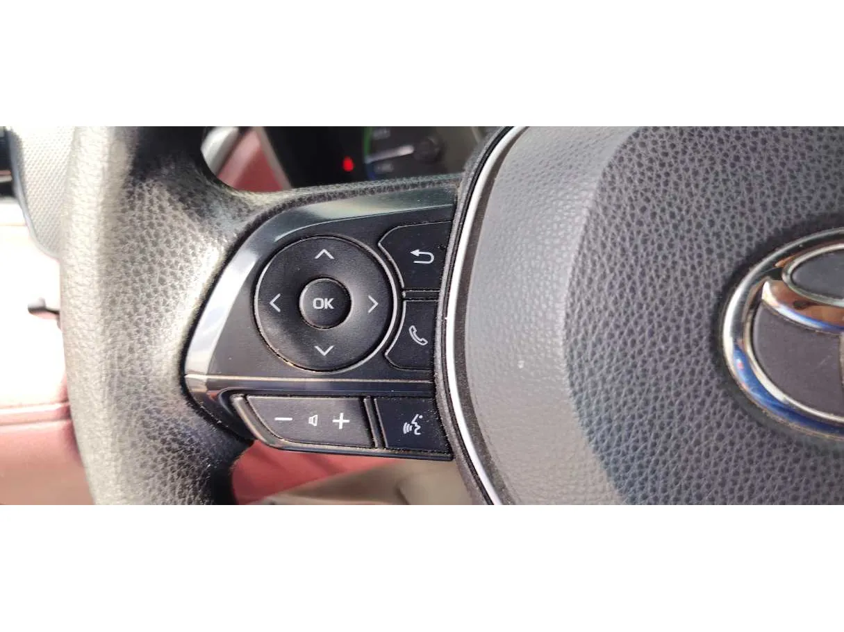 Car image 23