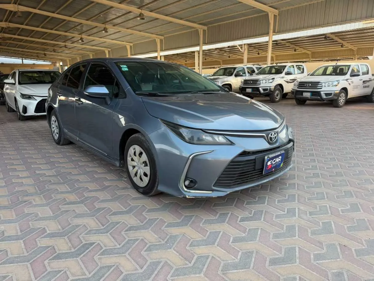 Car image 4