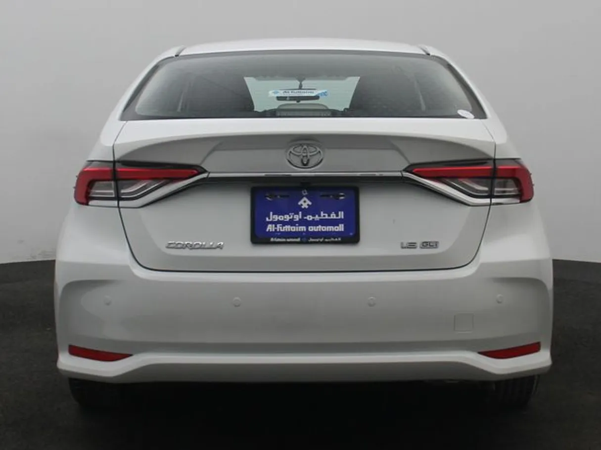 Car image 12