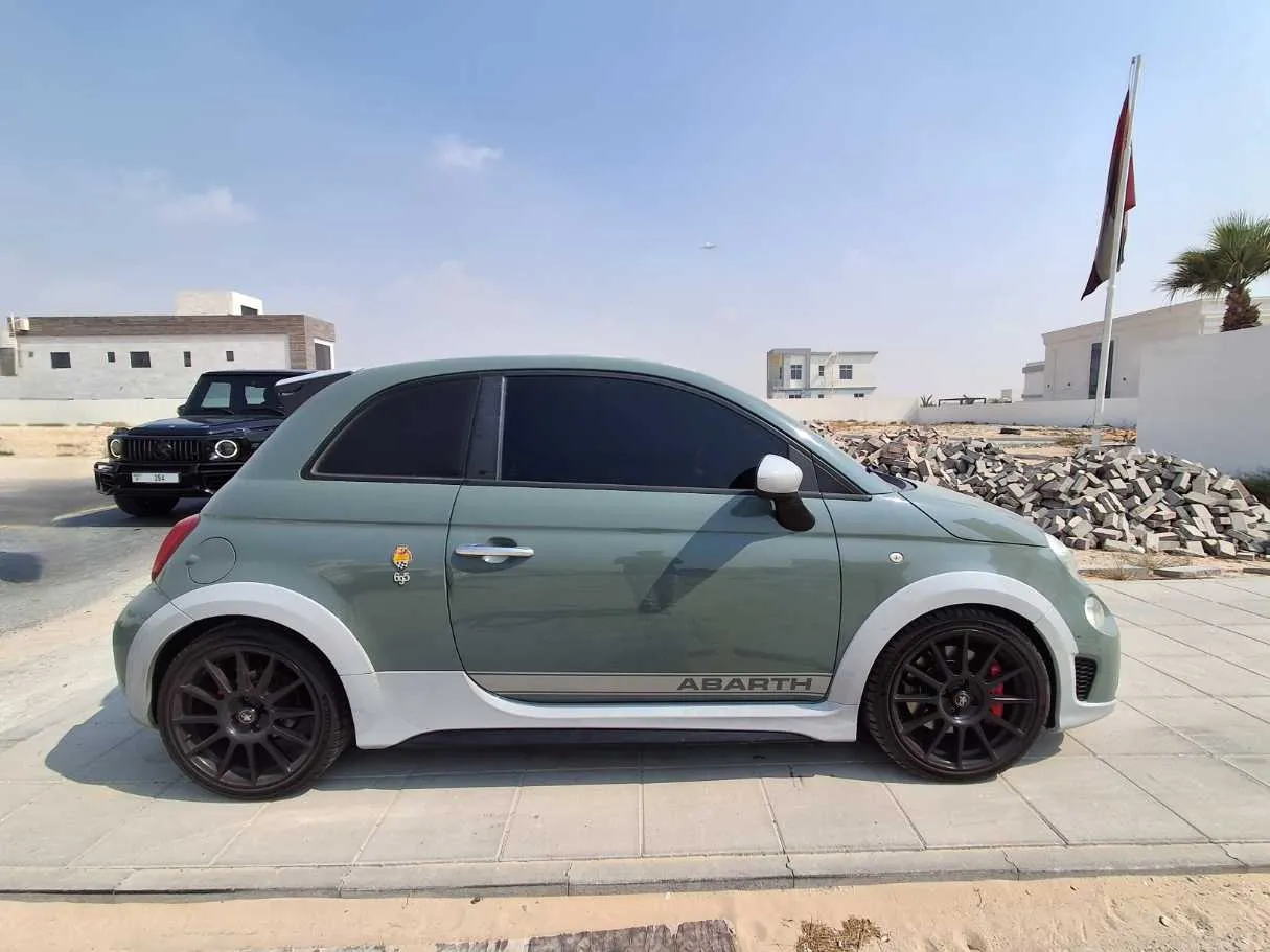 Car image 8