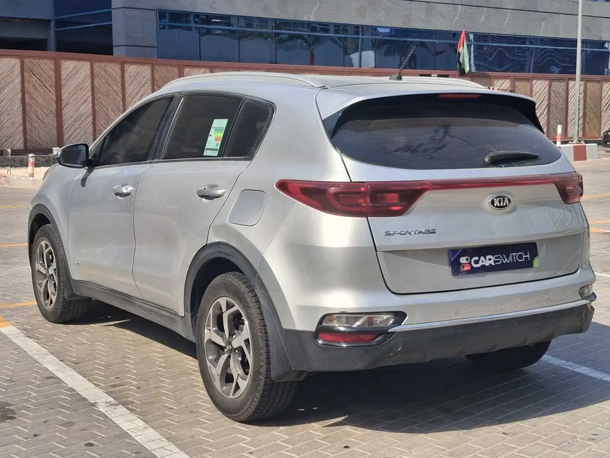 Car image 7