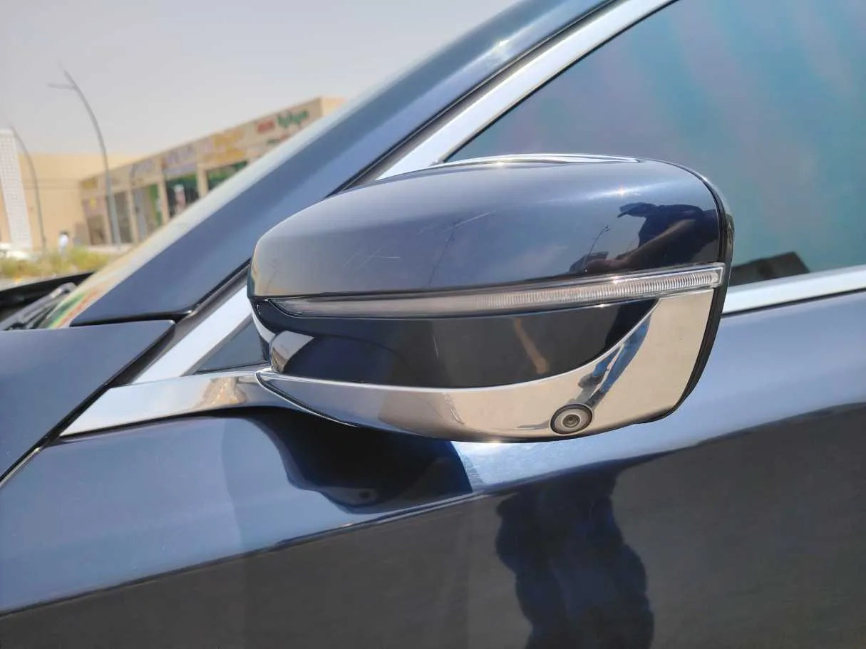 Car image 28