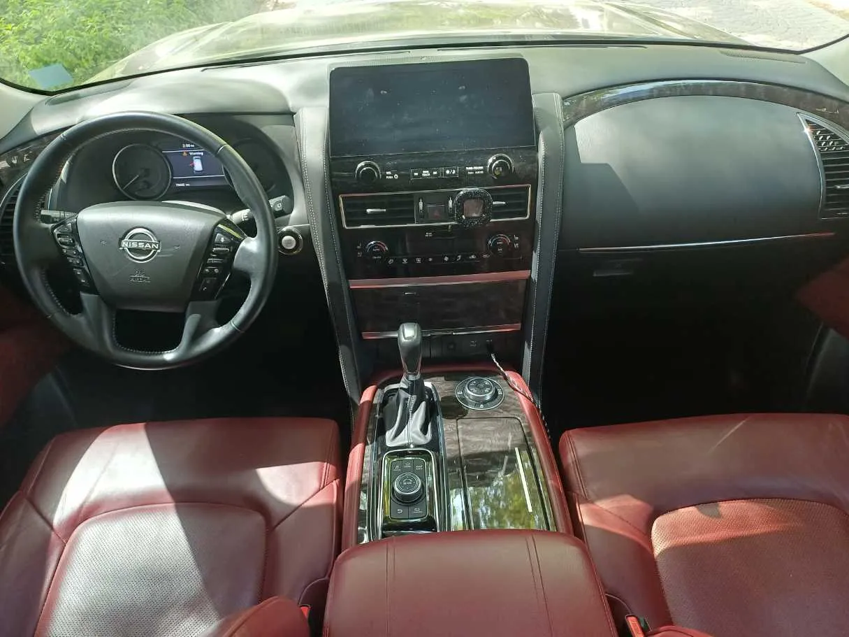 Car image 15