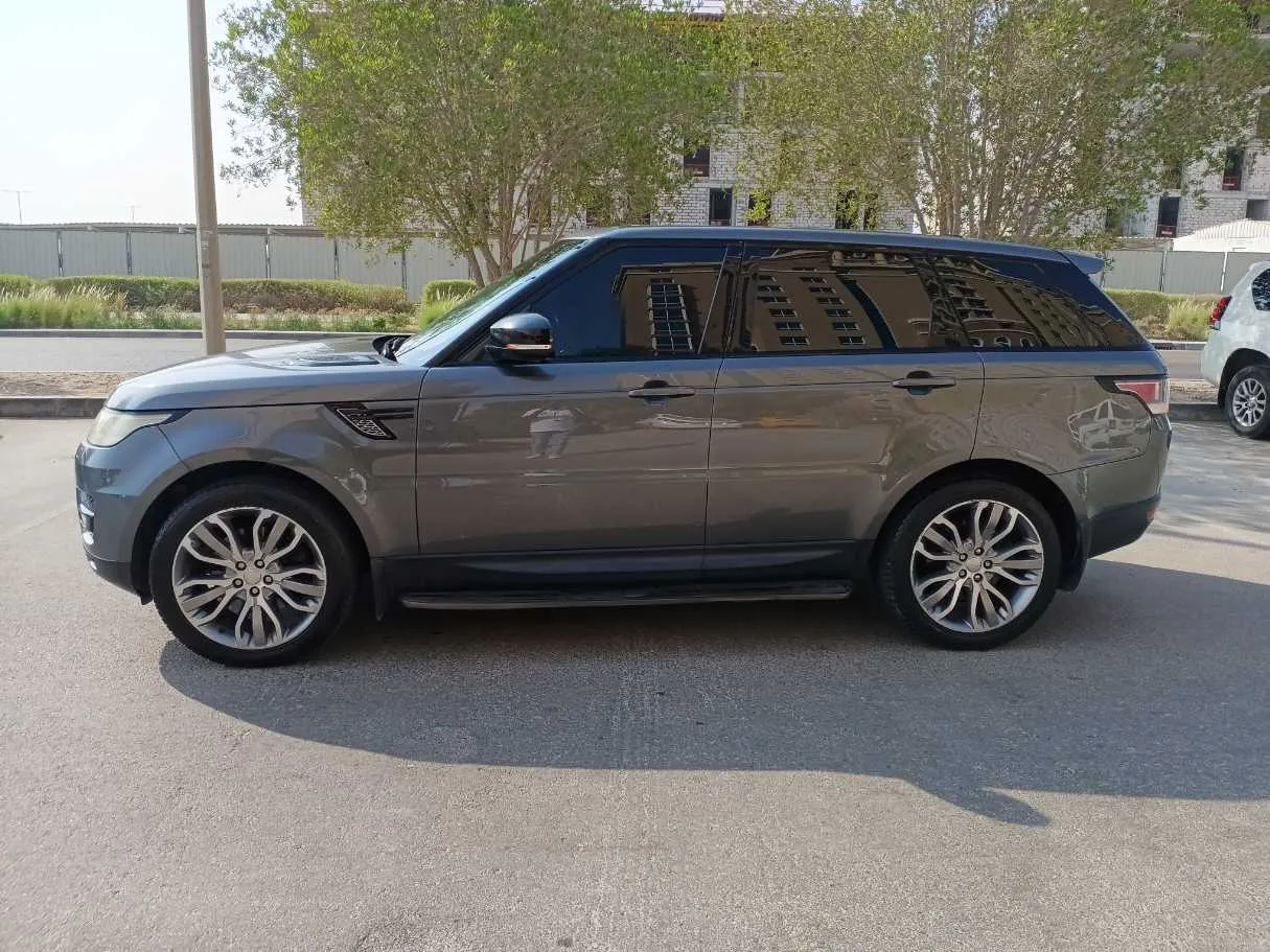 Car image 8