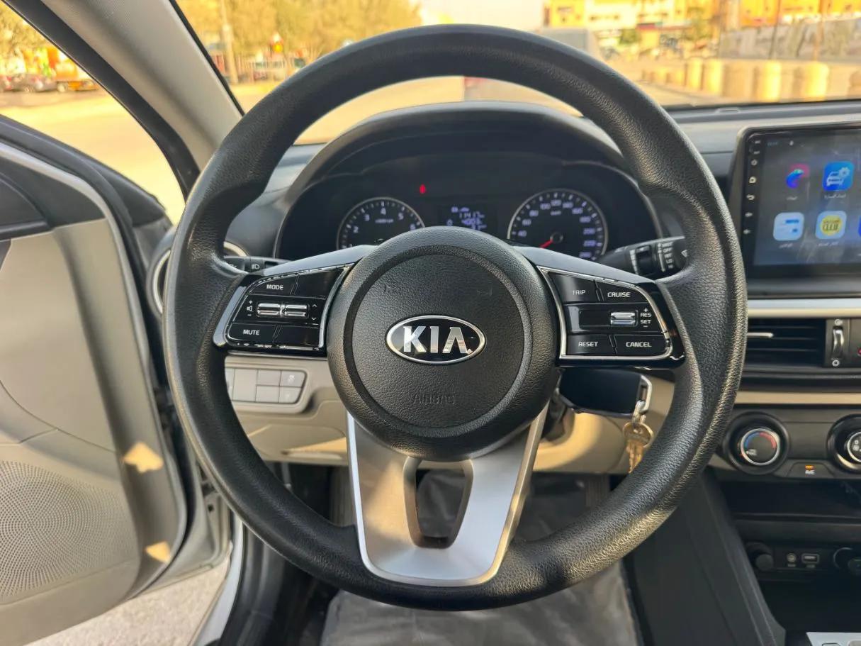 Car image 17