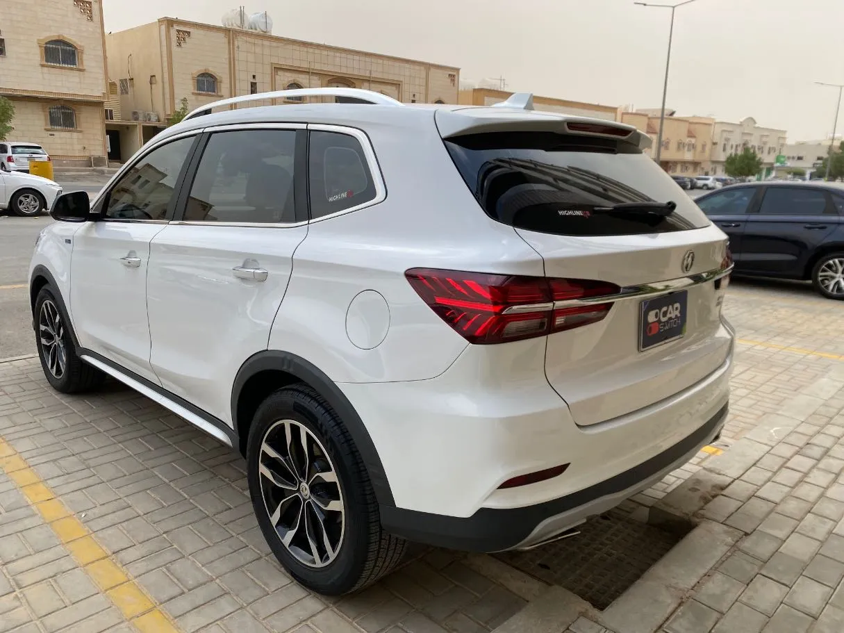 Car image 7
