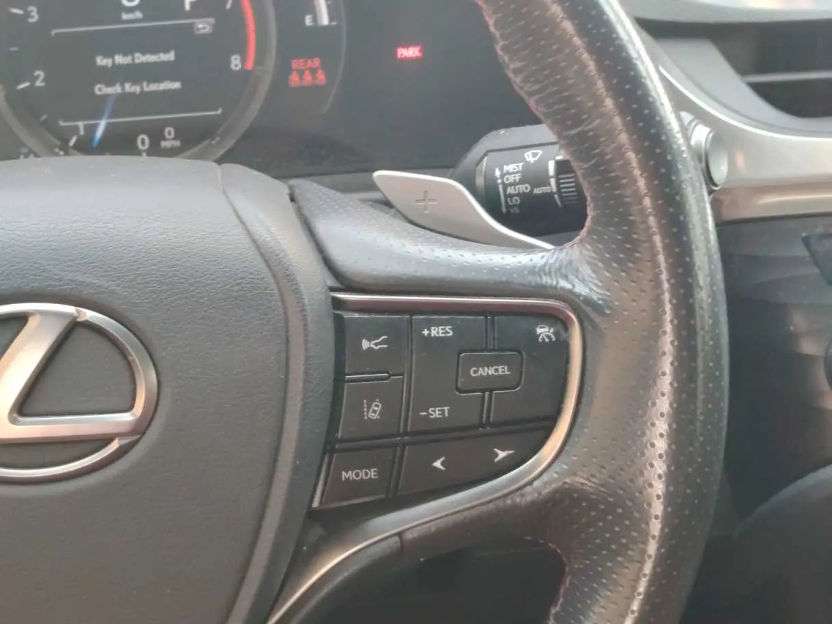 Car image 23