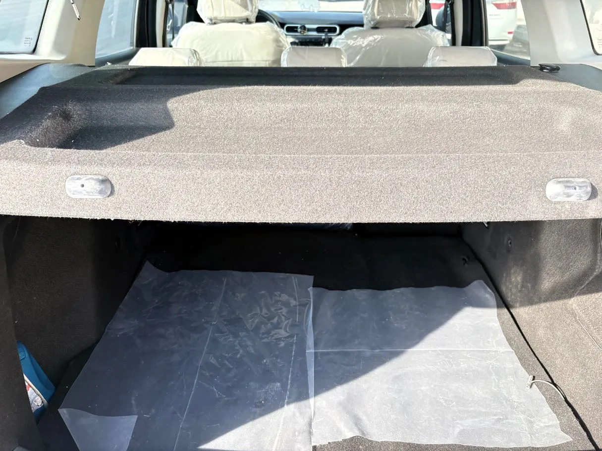 Car image 24