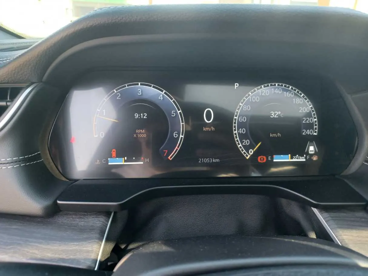 Car image 19