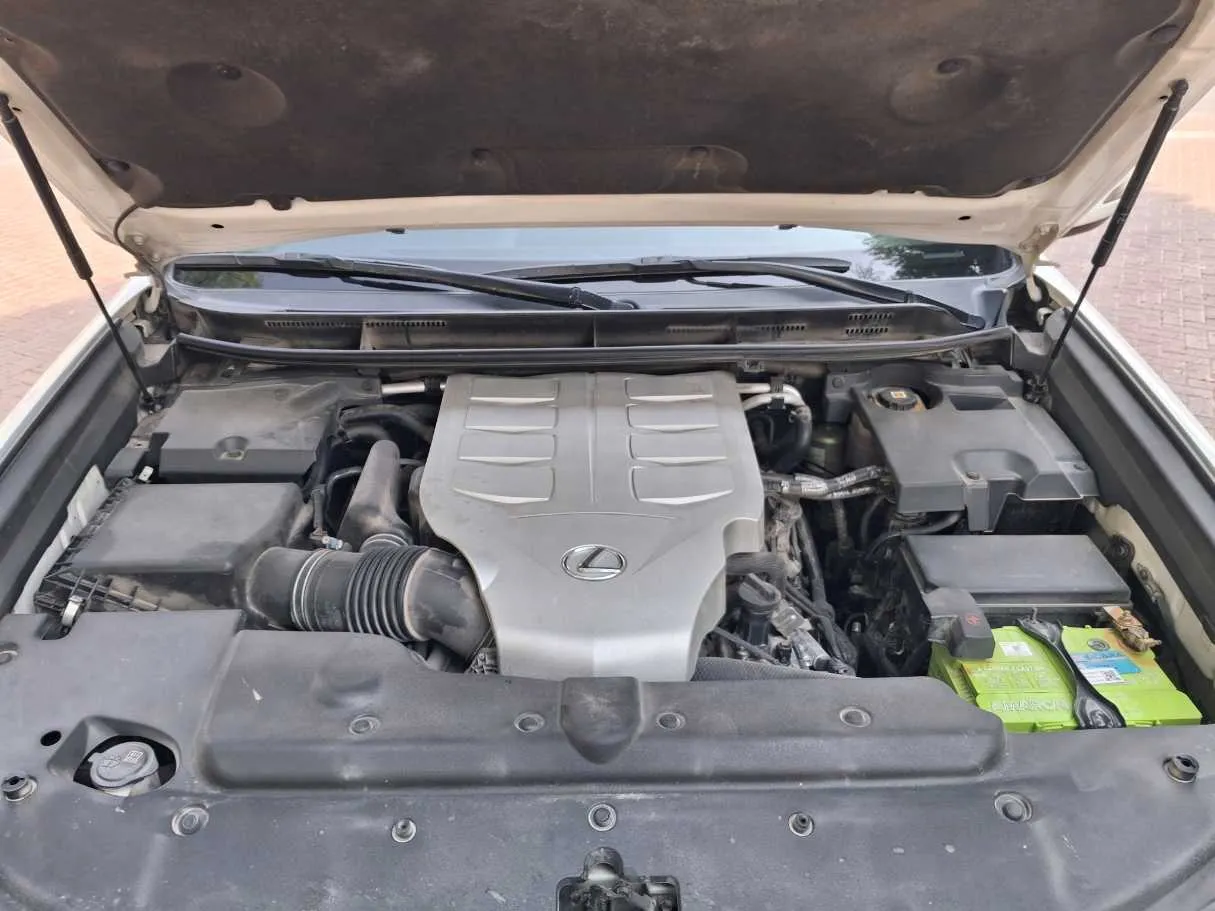 Car image 20