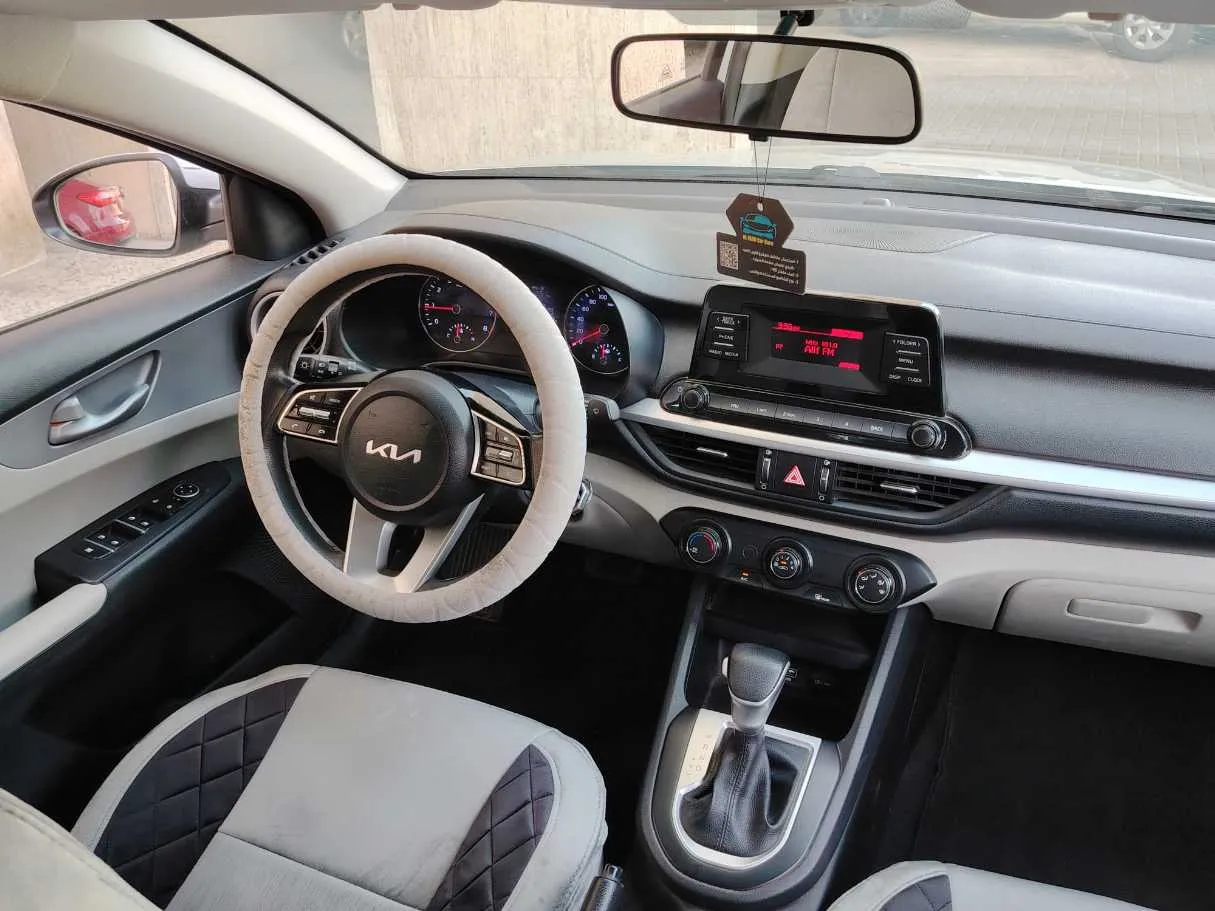 Car image 23
