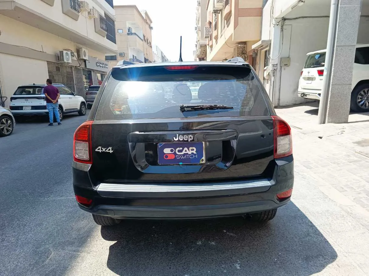 Car image 6
