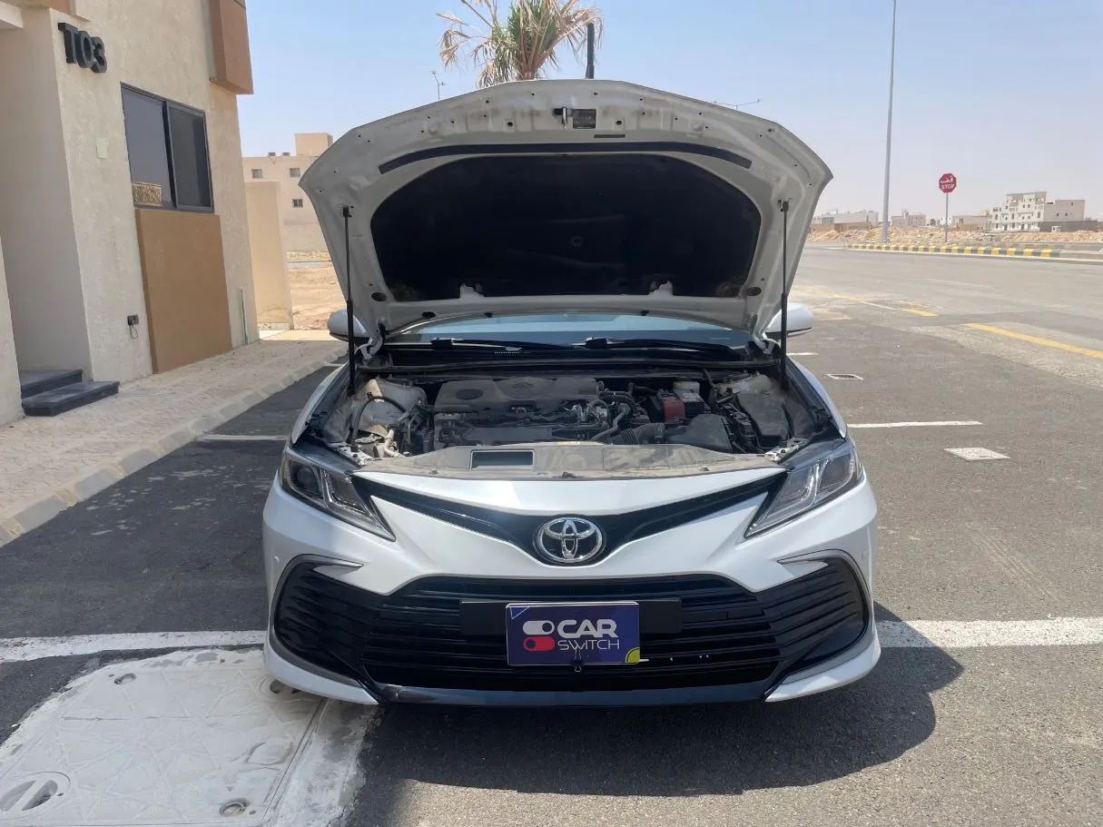 Car image 24