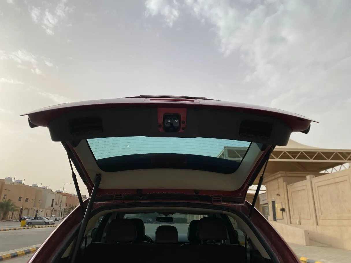Car image 21