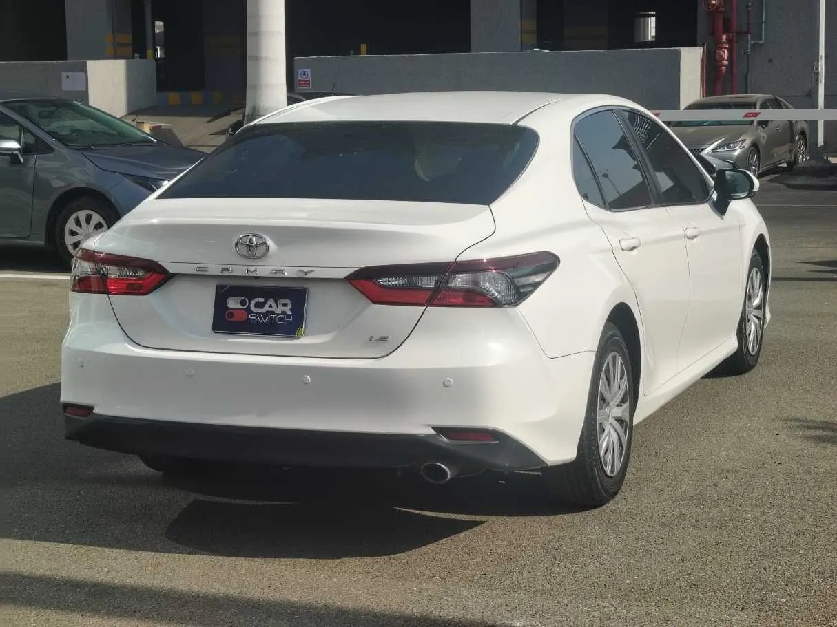 Car image 5