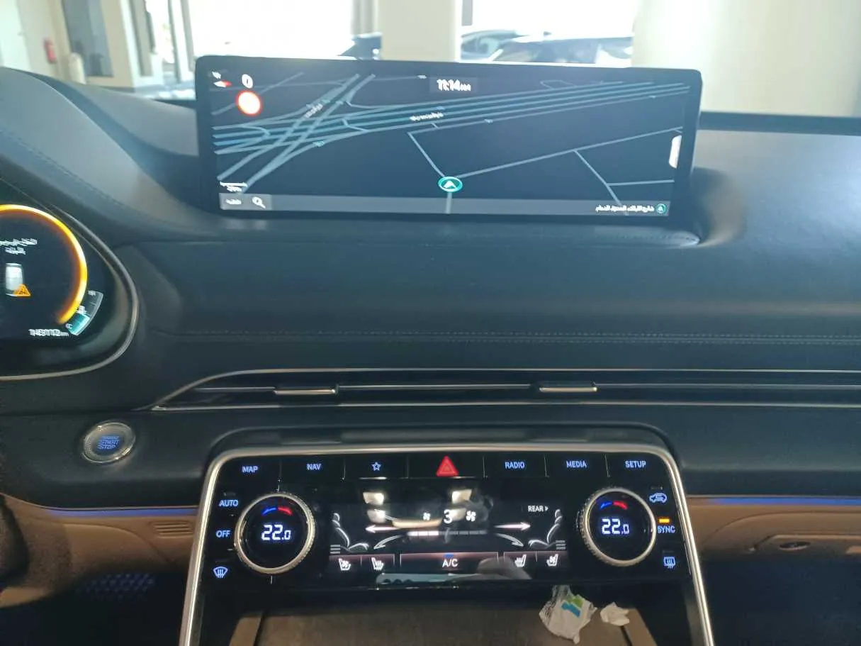 Car image 15