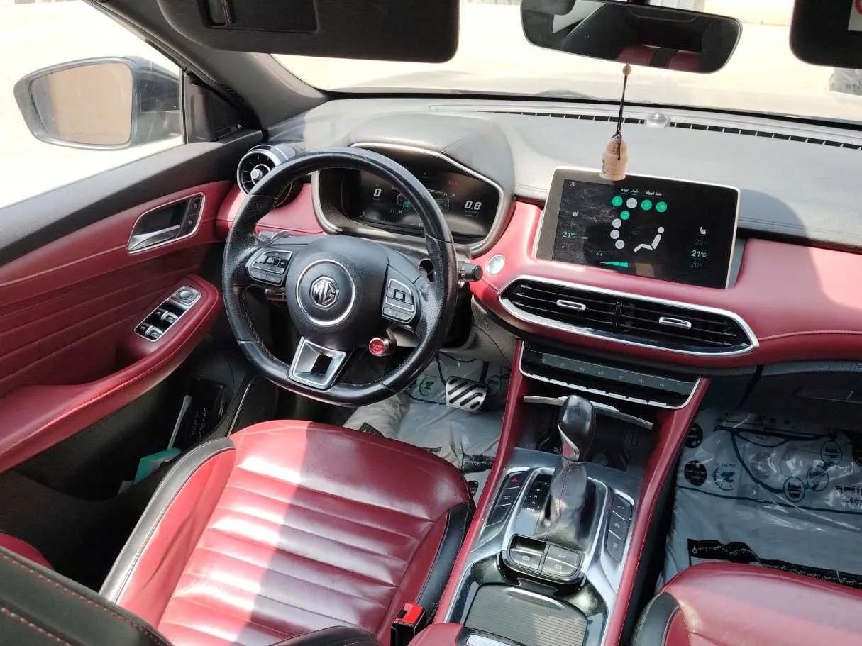 Car image 21