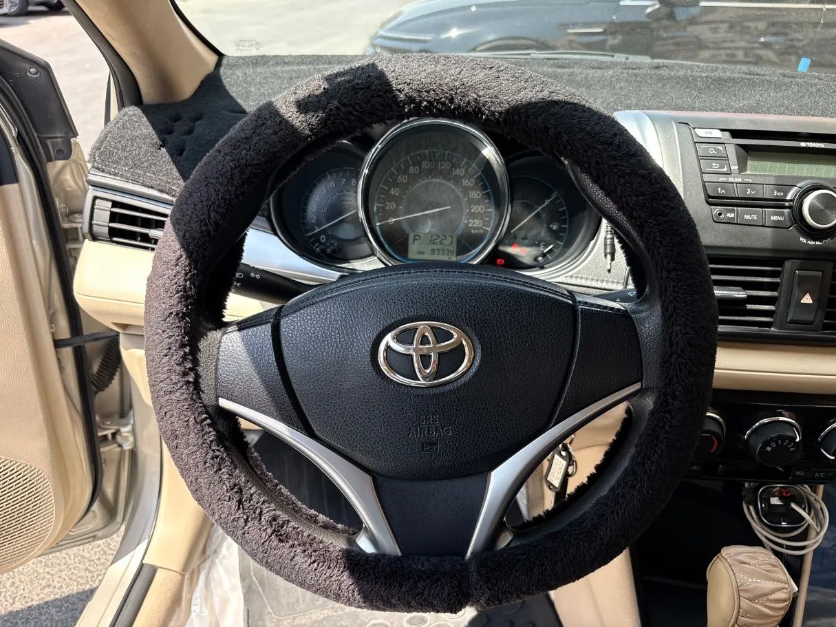 Car image 22