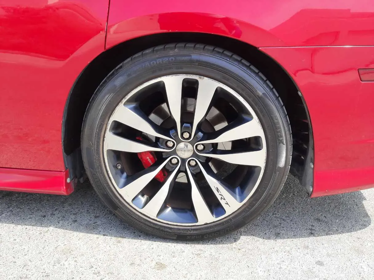 Car image 10