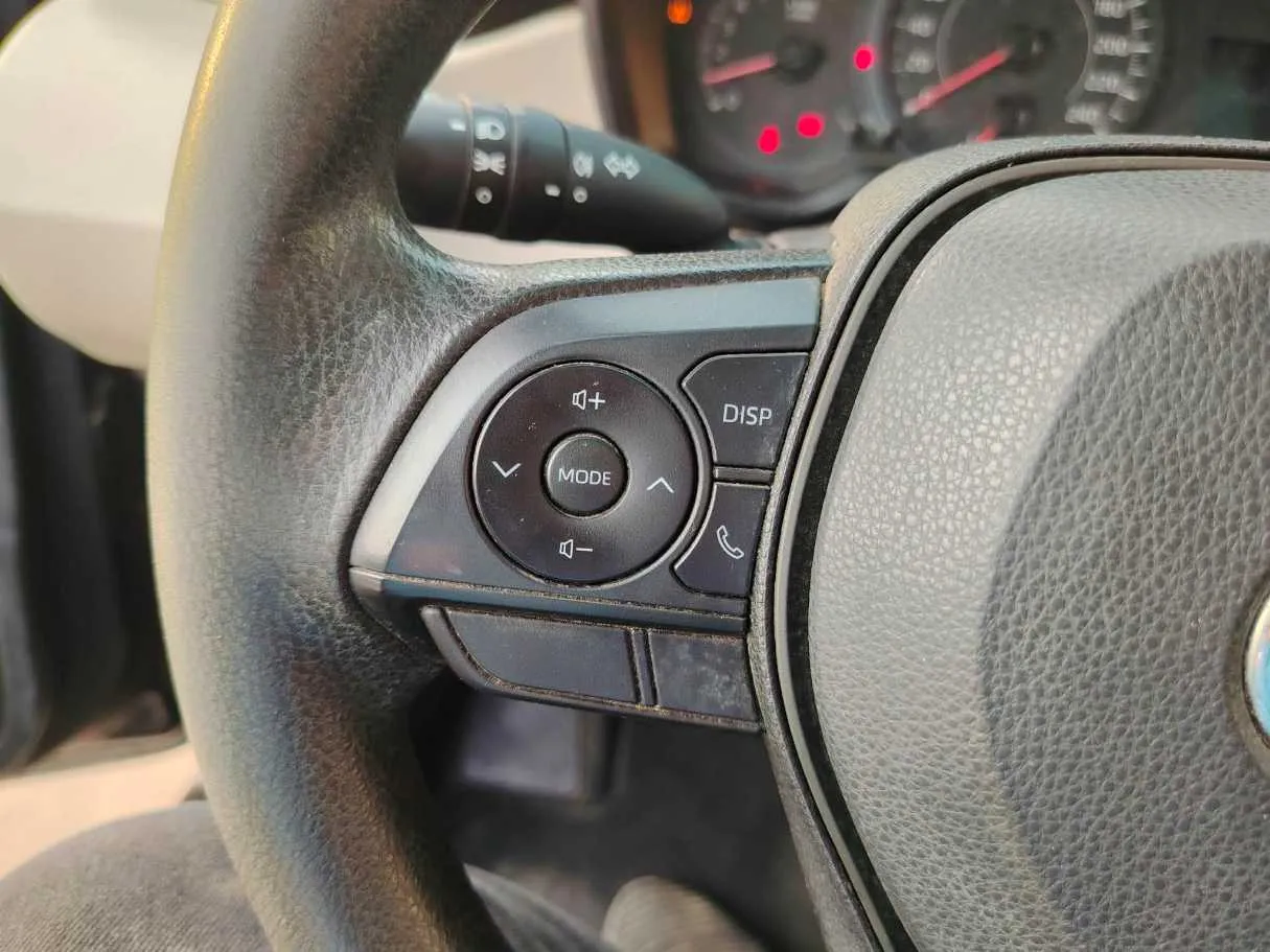 Car image 33