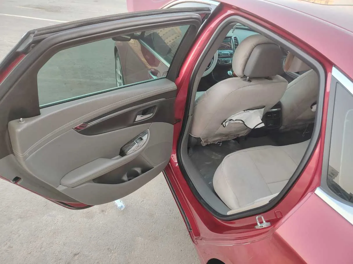 Car image 15